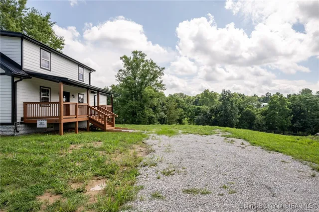$374,900 | 3913 Paoli Pike, Floyds Knobs, IN 47119