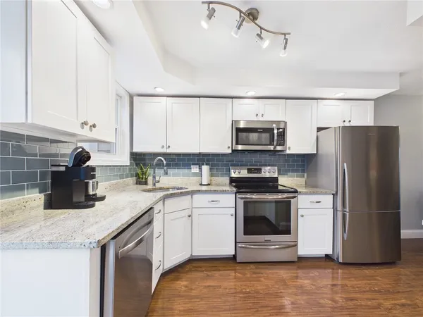 $329,999 | 3399 Post Road, Unit 6, Warwick, RI 02886