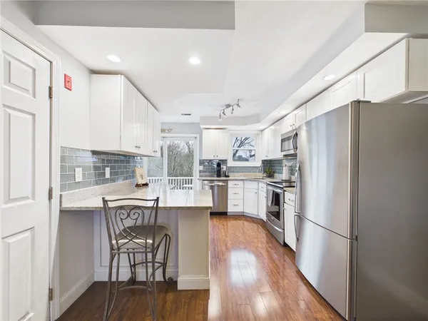 $329,999 | 3399 Post Road, Unit 6, Warwick, RI 02886