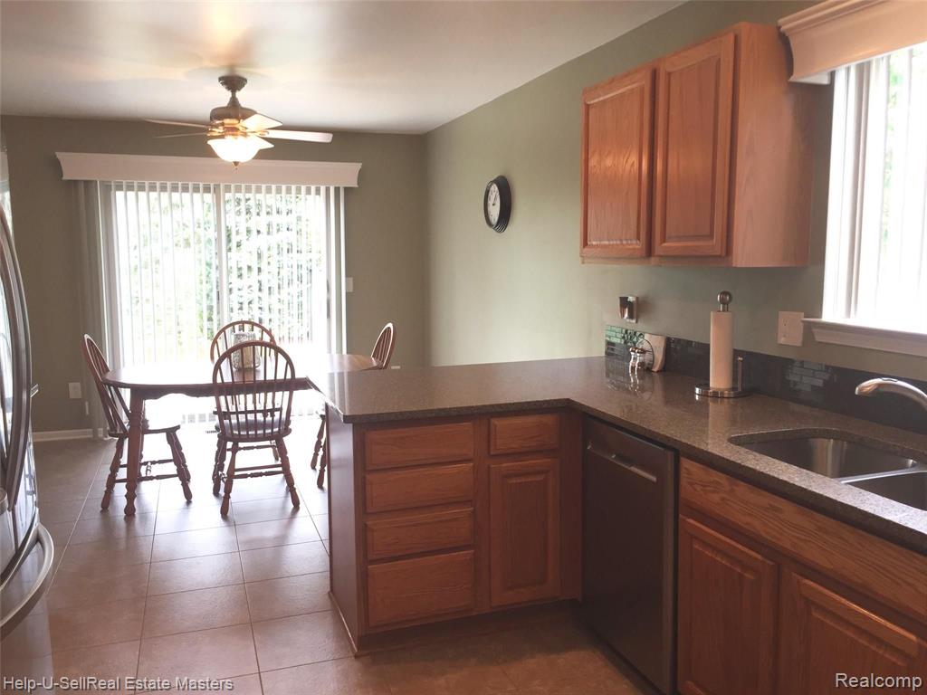 28347 Gamble Road Chesterfield, MI 48047 - Photo 9 of 25