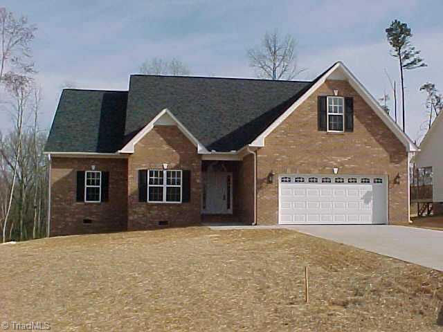 5 Peppertree Road Clemmons, NC 27012 - Photo 1 of 9 Exterior Front.