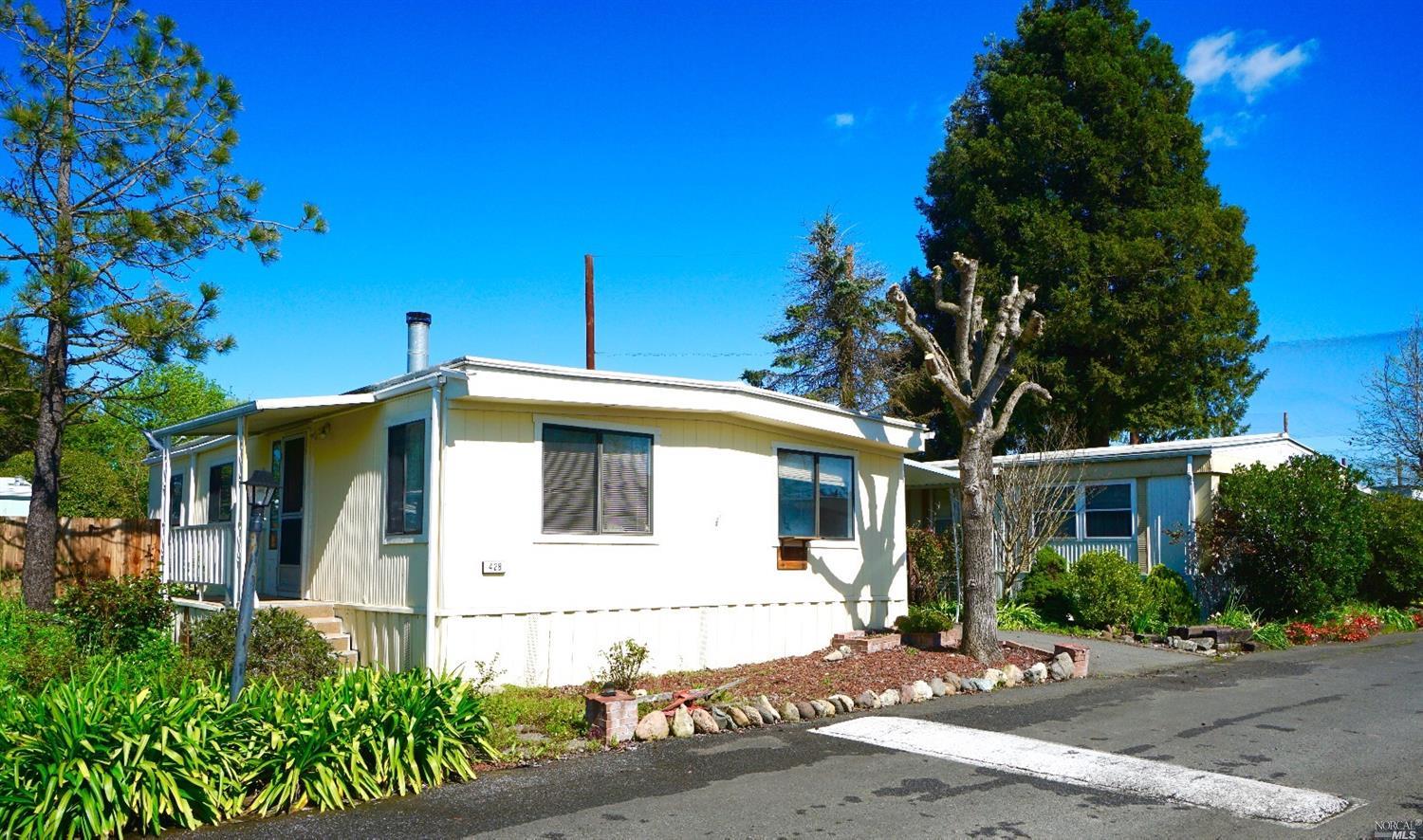 Welcome home to 300 Stony Point Road Number 428.
