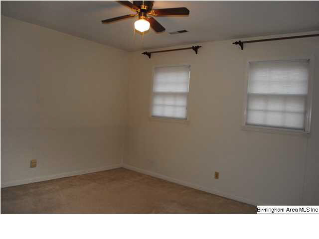 3337 Chartwell Road Hoover, AL 35226 - Photo 18 of 32