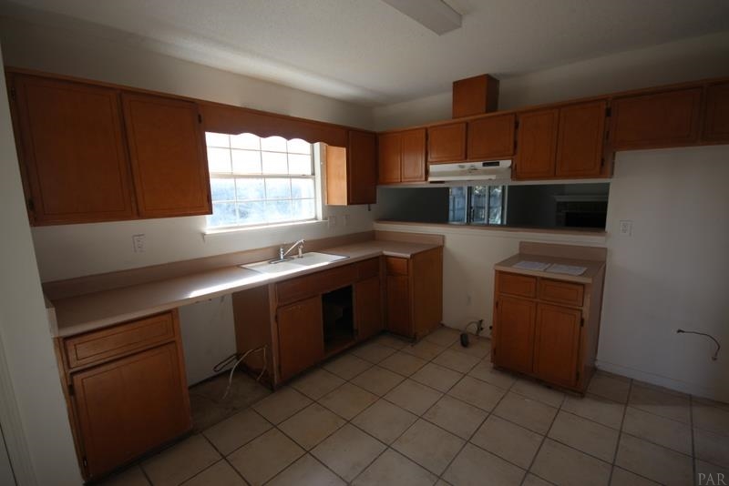 1 Holly Road Crestview, FL 32539 - Photo 3 of 9 Gallery Image 3