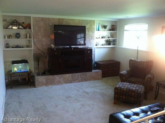 47905 Tilch Road Macomb, MI 48044 - Photo 19 of 24 Tilch fam rm 3.JPG
