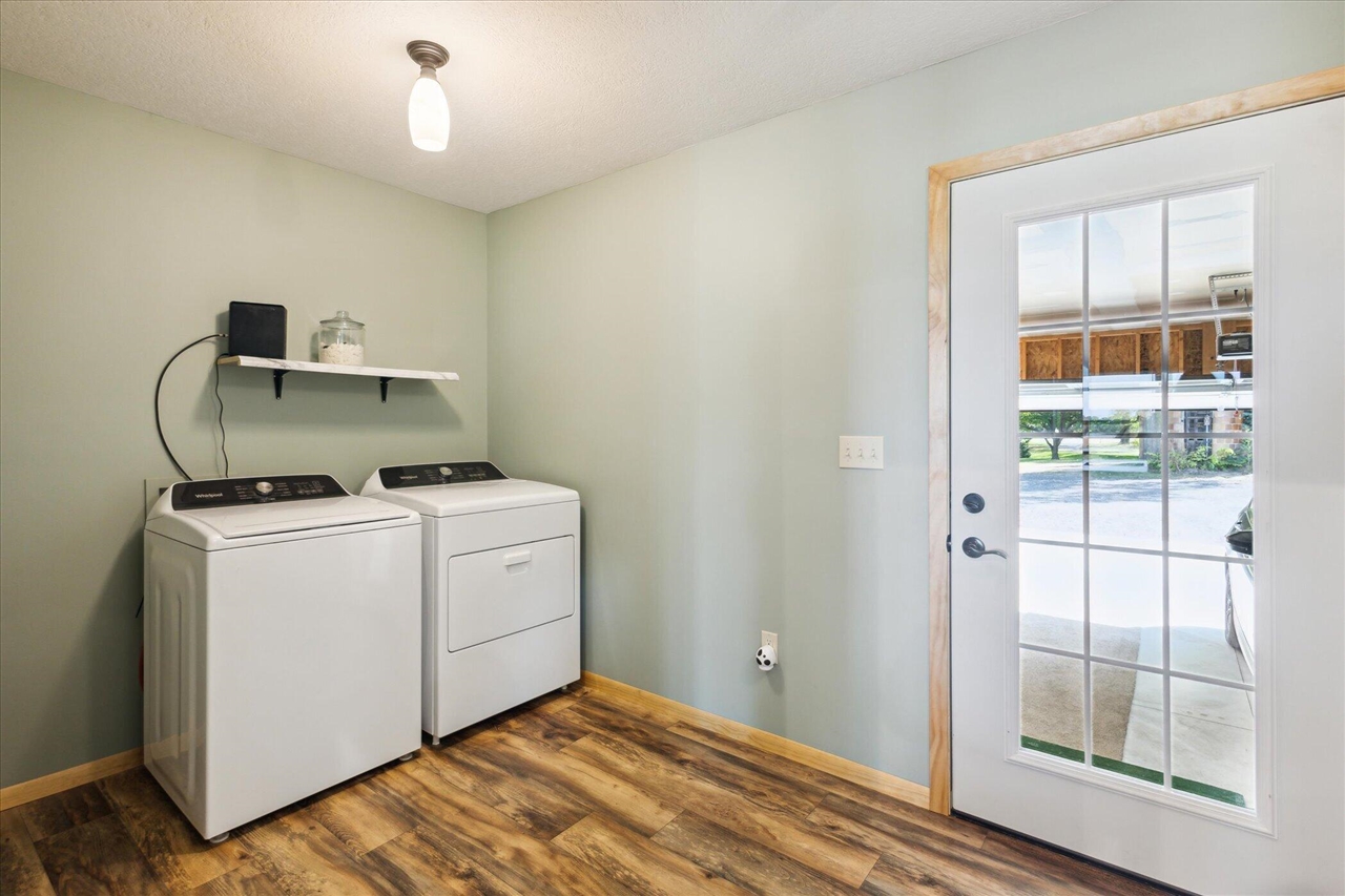 2434 South Cochran Road Charlotte, MI 48813 - Photo 22 of 65 Gallery Image 22