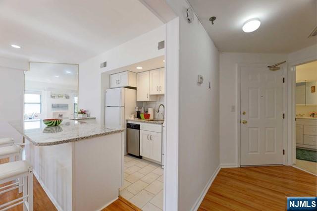 22 Engle Street, Unit R17 Englewood, NJ 07631 - Photo 18 of 36