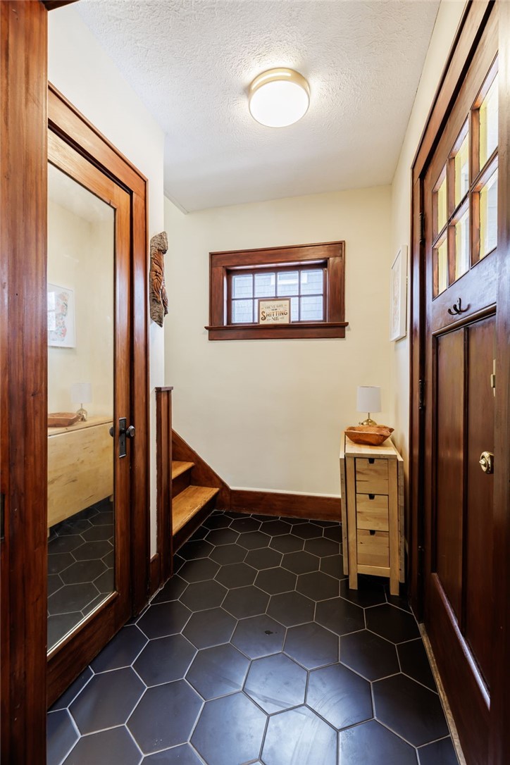 120 Brookfield Road Rochester, NY 14610 - Photo 4 of 31