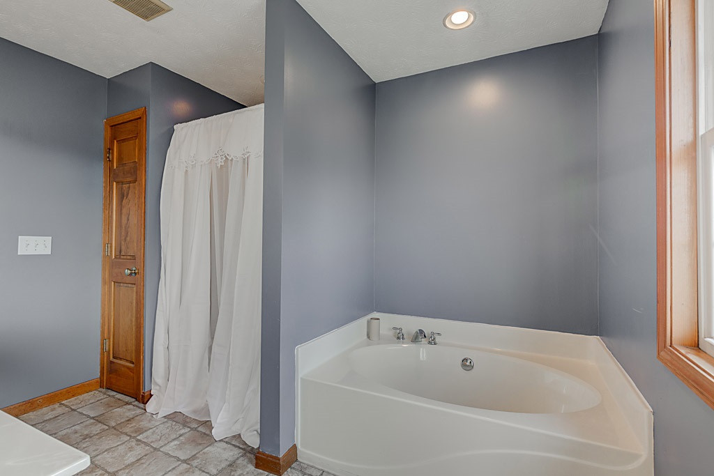 220 Mitts Road Williamstown, KY 41097 - Photo 11 of 25 Gallery Image 11