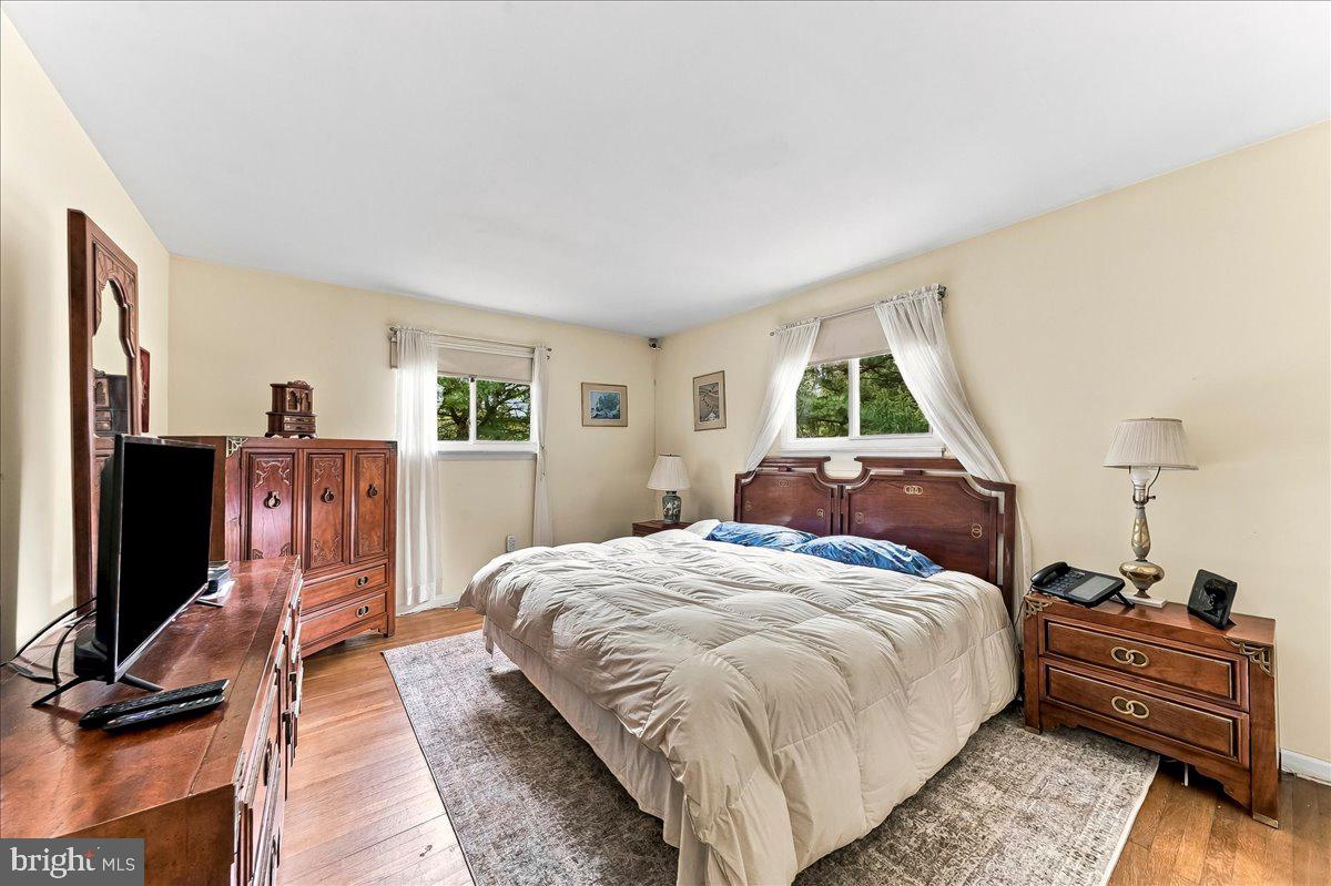 1336 Lindsay Lane Rydal, PA 19046 - Photo 22 of 44 Primary Bedroom