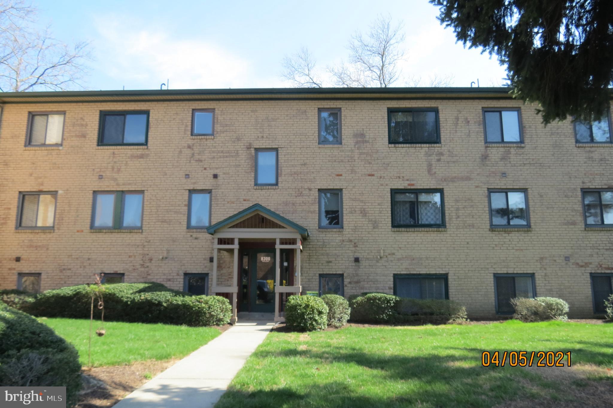 8304 Westview Road Wilmington, DE 19802 - Photo 1 of 19 Front of Building
