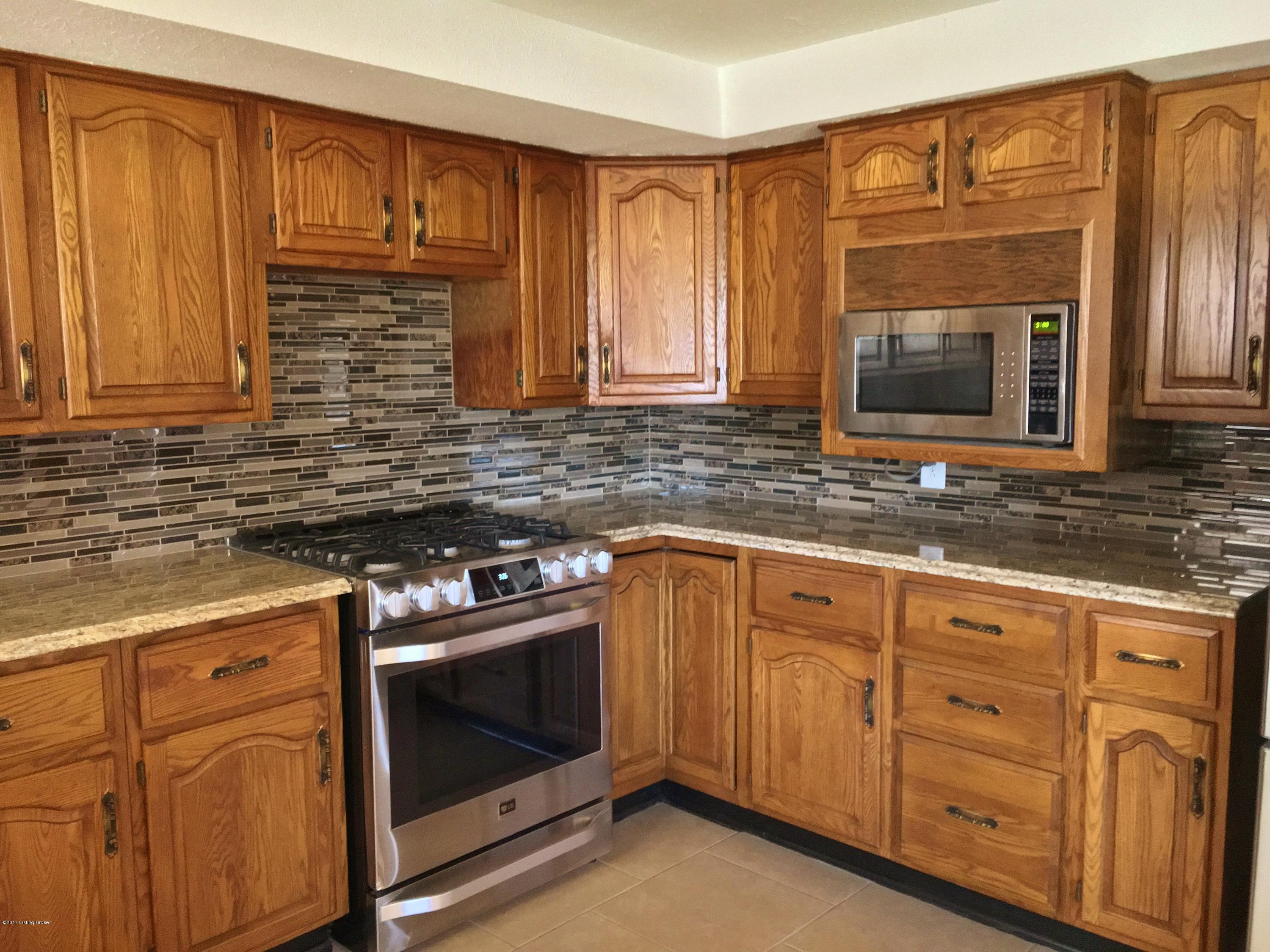 5300 Pendleton Road Louisville, KY 40272 - Photo 4 of 92 Pendleton-kitchen7