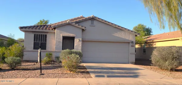 $2,300 | 7410 West Darrel Road, Laveen, AZ 85339