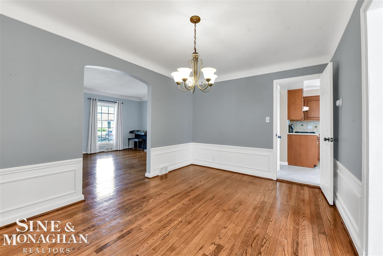 1713 Broadstone Road Grosse Pointe Woods, MI 48236 - Photo 17 of 41