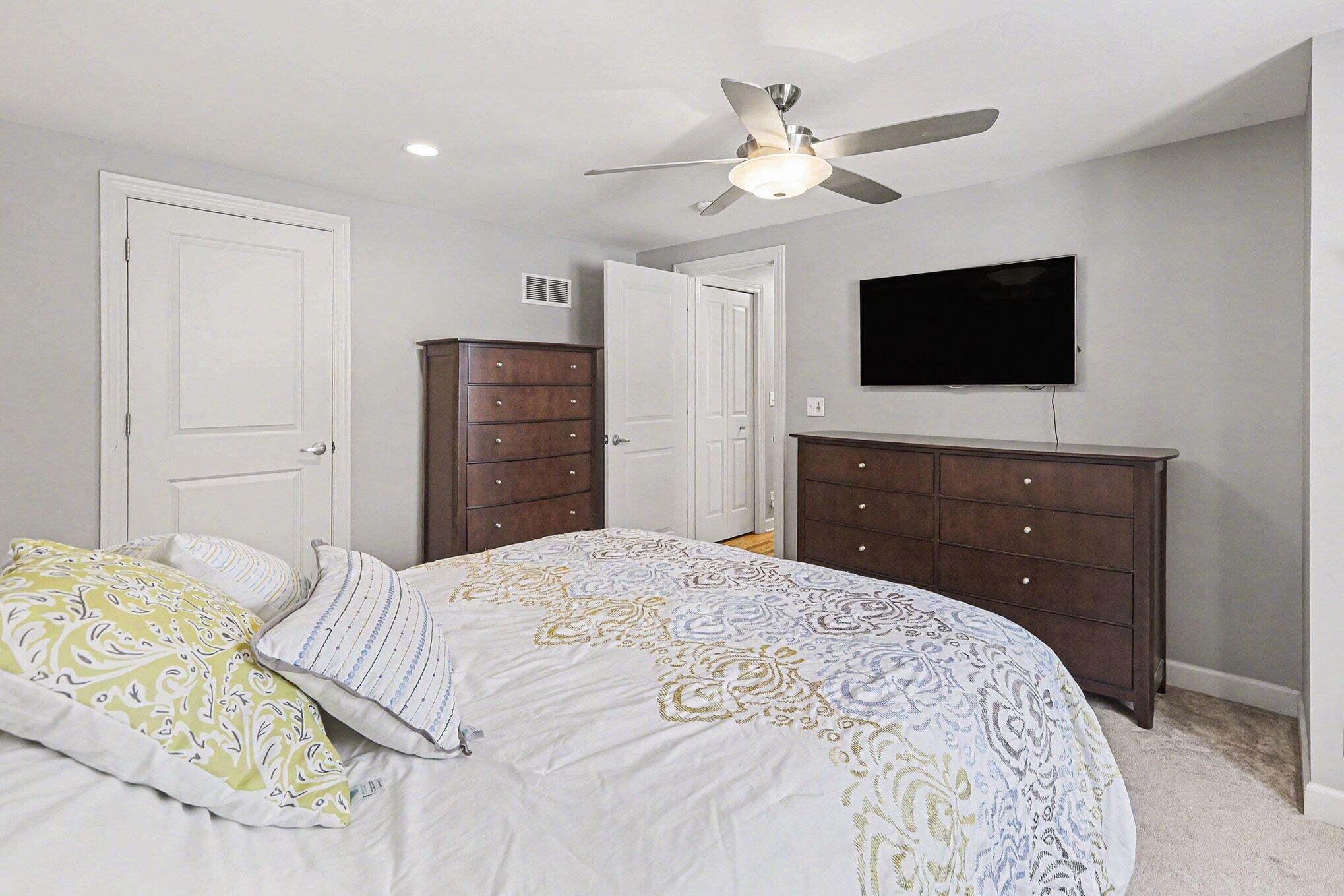 2134 Ascot Road Ann Arbor, MI 48103 - Photo 20 of 49 020__mg_1966_380