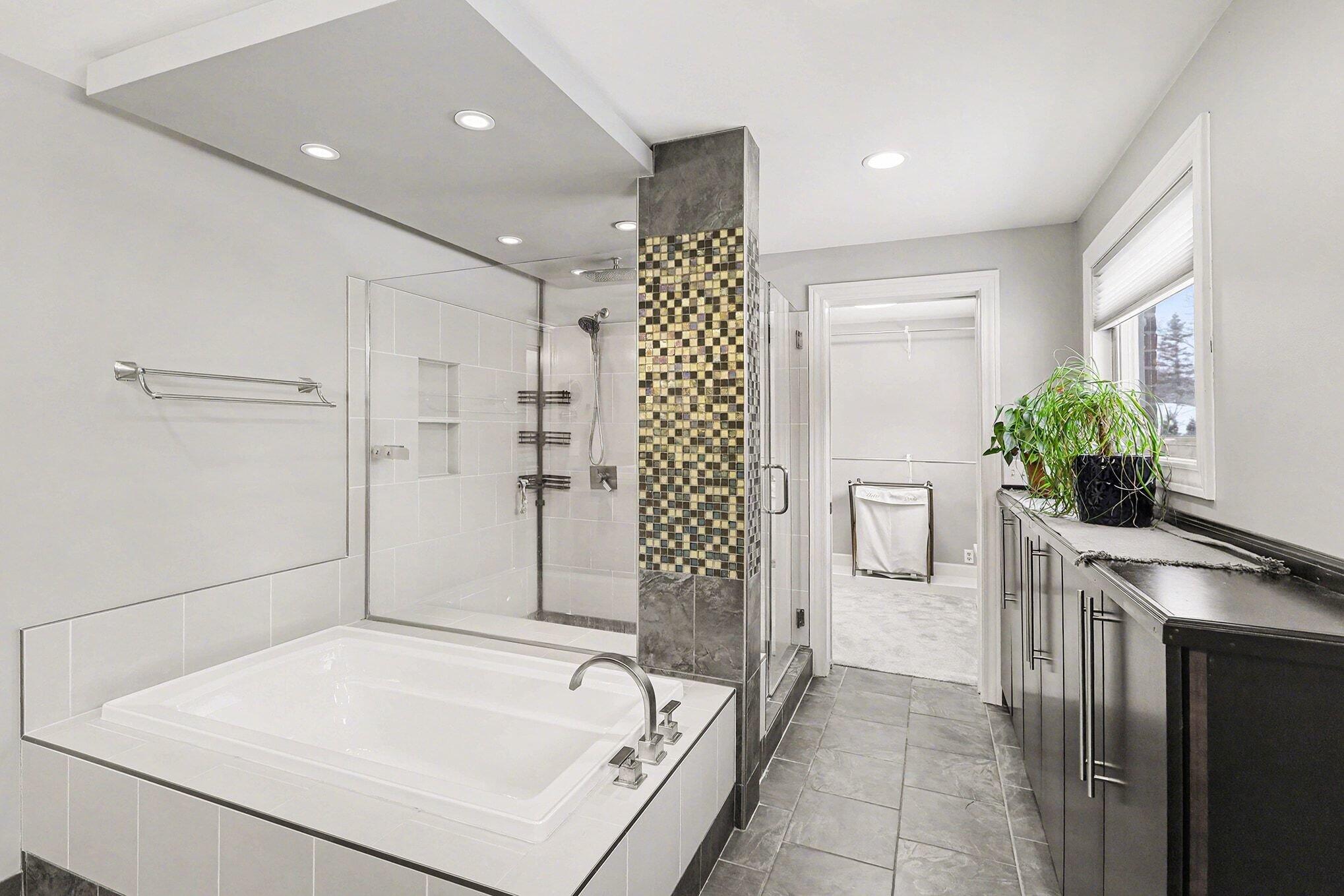 2134 Ascot Road Ann Arbor, MI 48103 - Photo 23 of 49 023__mg_1975_412