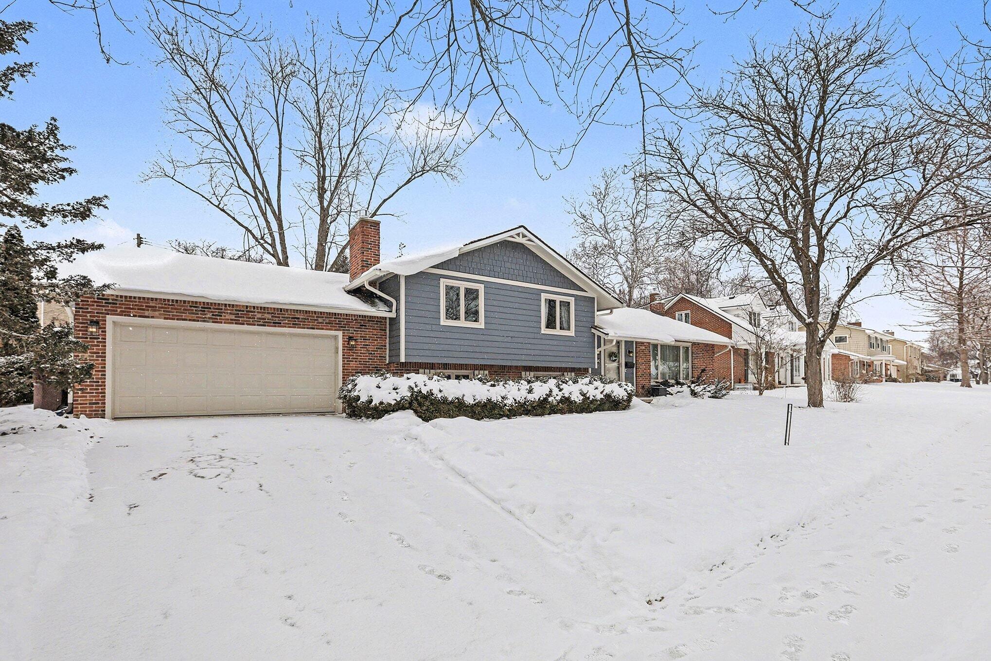 2134 Ascot Road Ann Arbor, MI 48103 - Photo 4 of 49 004__mg_2015_255