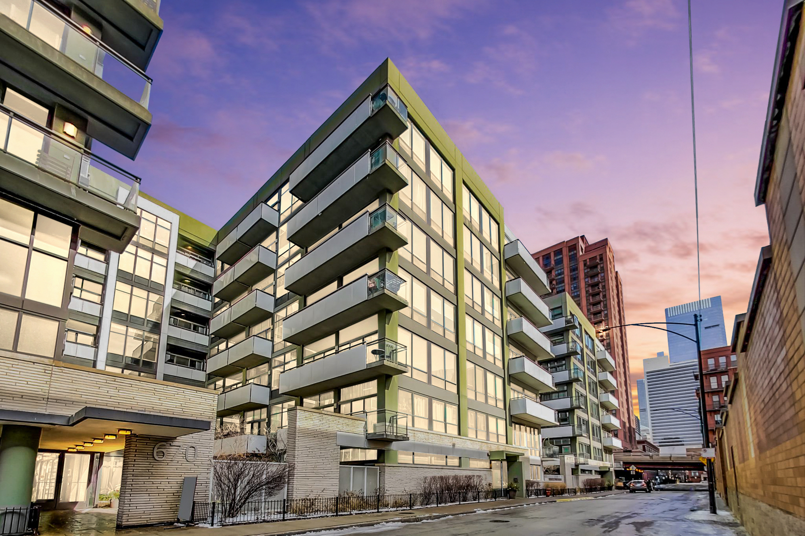 660 West Wayman Street, Unit 603 Chicago, IL 60661 - Photo 1 of 31 a view of a building