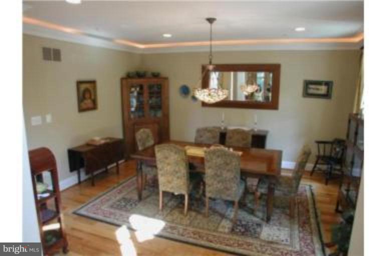 13302 Query Mill Road North Potomac, MD 20878 - Photo 8 of 30 Dining Room