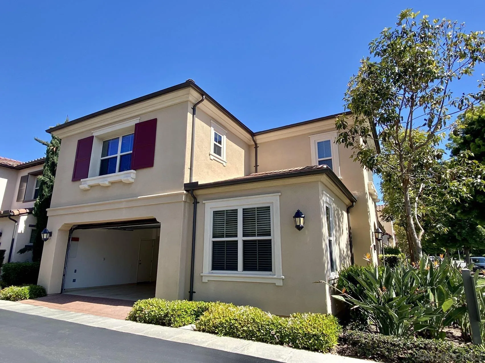 45 Diamond Irvine, CA 92620 - Photo 2 of 16 a front view of a house with garden