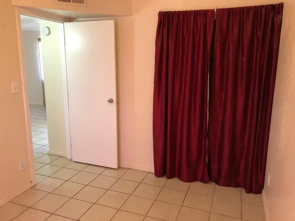$830 | 2510 East Pueblo Avenue, Unit 3, Phoenix, AZ 85040
