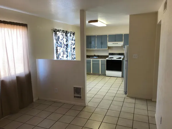 $830 | 2510 East Pueblo Avenue, Unit 3, Phoenix, AZ 85040