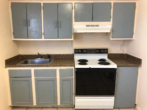 $830 | 2510 East Pueblo Avenue, Unit 3, Phoenix, AZ 85040