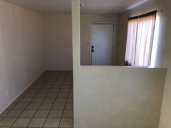 $830 | 2510 East Pueblo Avenue, Unit 3, Phoenix, AZ 85040