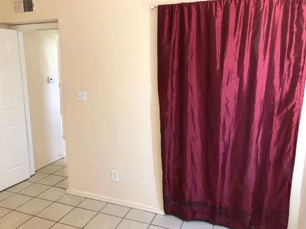 $830 | 2510 East Pueblo Avenue, Unit 3, Phoenix, AZ 85040