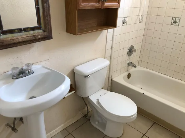 $830 | 2510 East Pueblo Avenue, Unit 3, Phoenix, AZ 85040