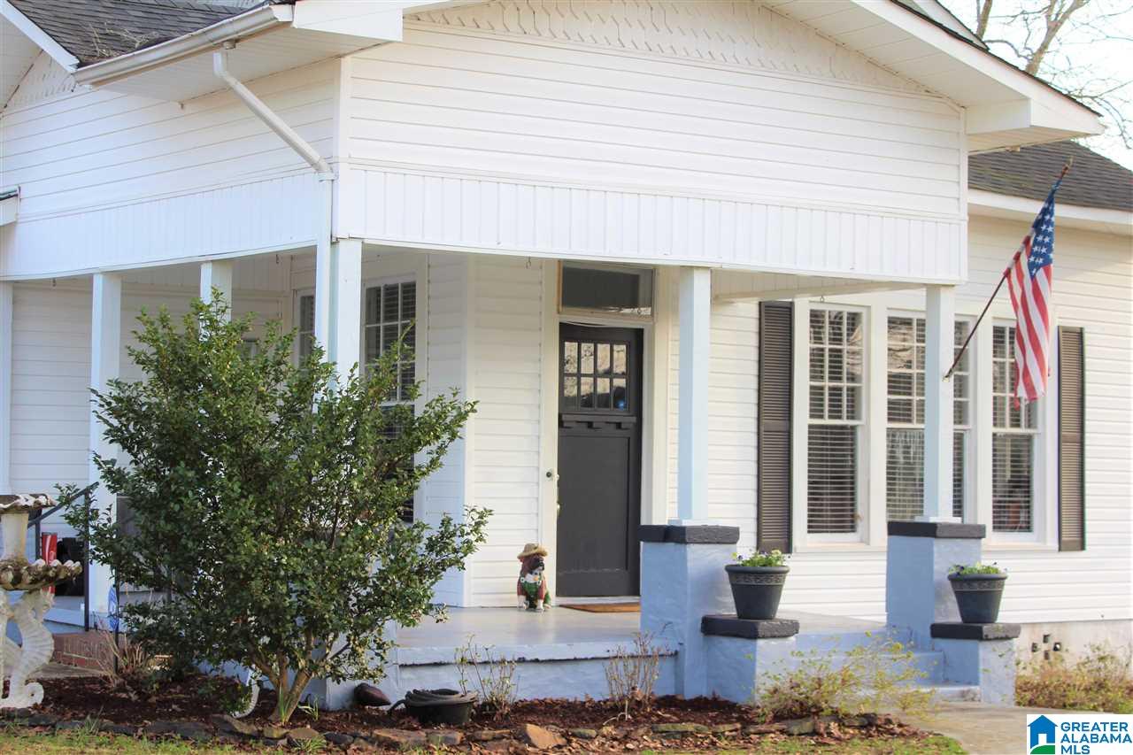 201 Adams Avenue West Oneonta, AL 35121 - Photo 3 of 37