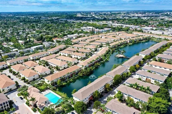 $2,800 | 208 Southwest 7th Court, Pompano Beach, FL 33060