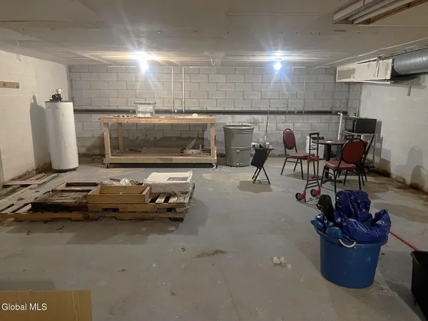 $18 | 3610 State Street, Niskayuna, NY 12304