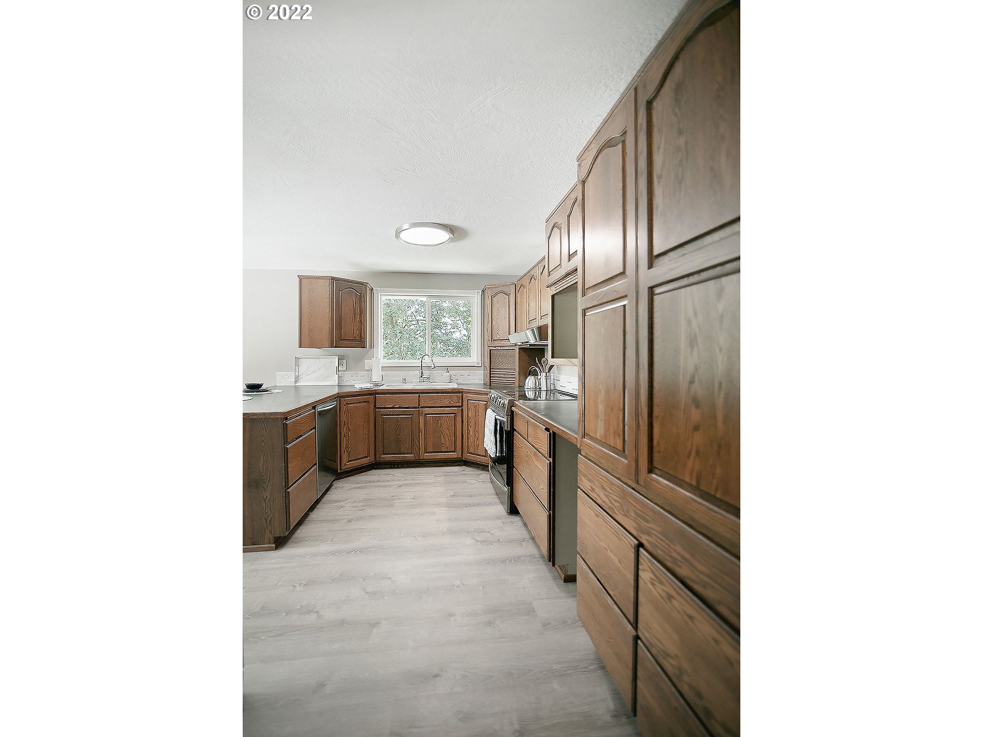 505 Cris Road Kelso, WA 98626 - Photo 8 of 32 Gallery Image 8