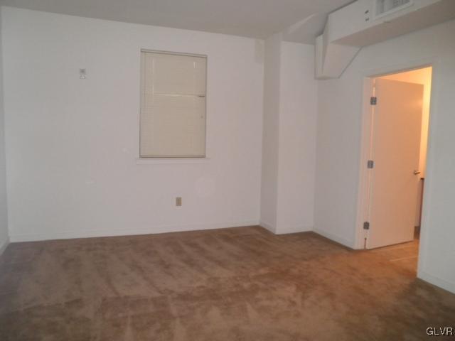 11 West 2nd Street, Unit 381 Bethlehem, PA 18015 - Photo 5 of 10 an empty room with a empty space