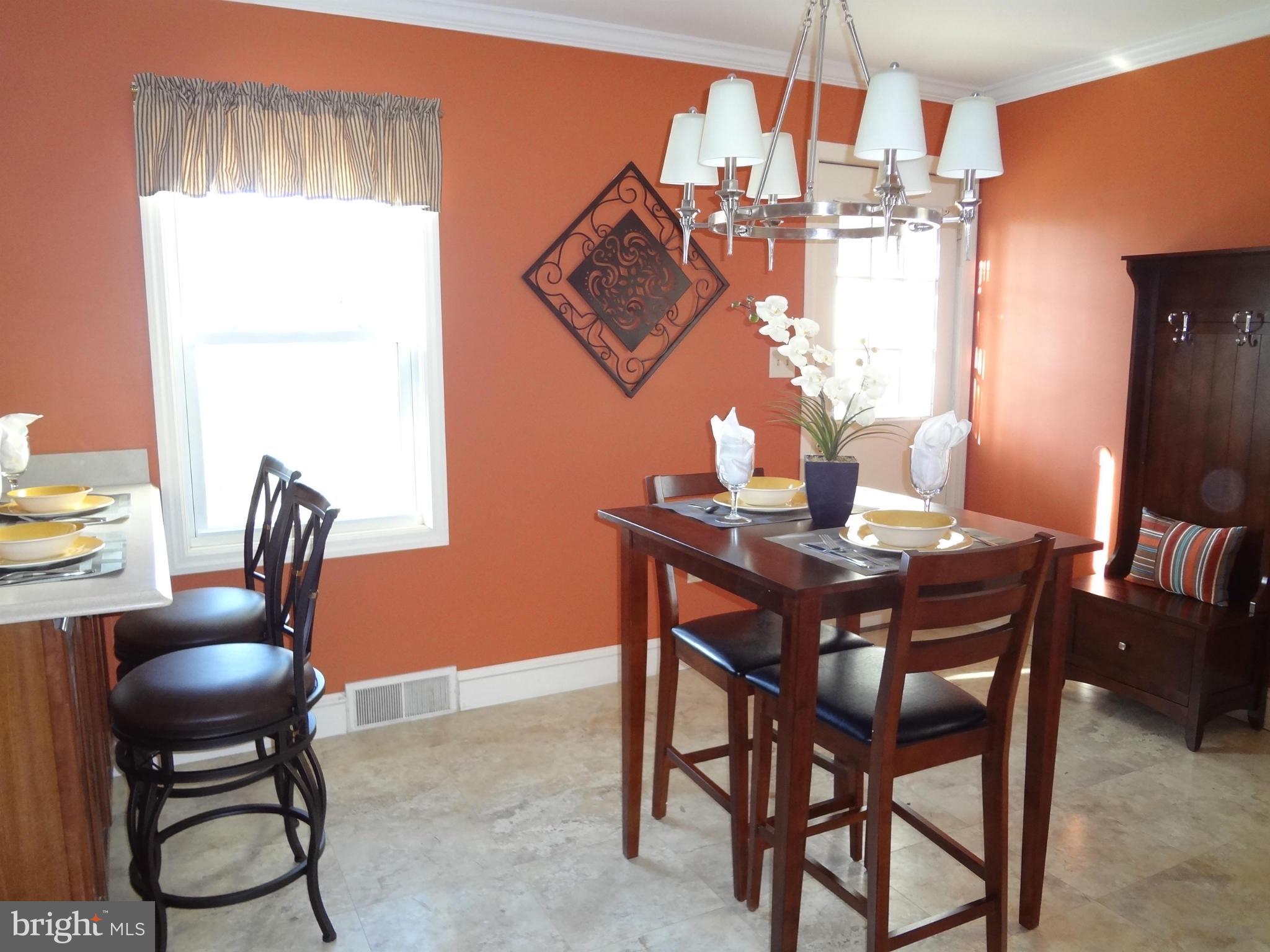 13214 Club Road Hagerstown, MD 21742 - Photo 3 of 19 Dining Room