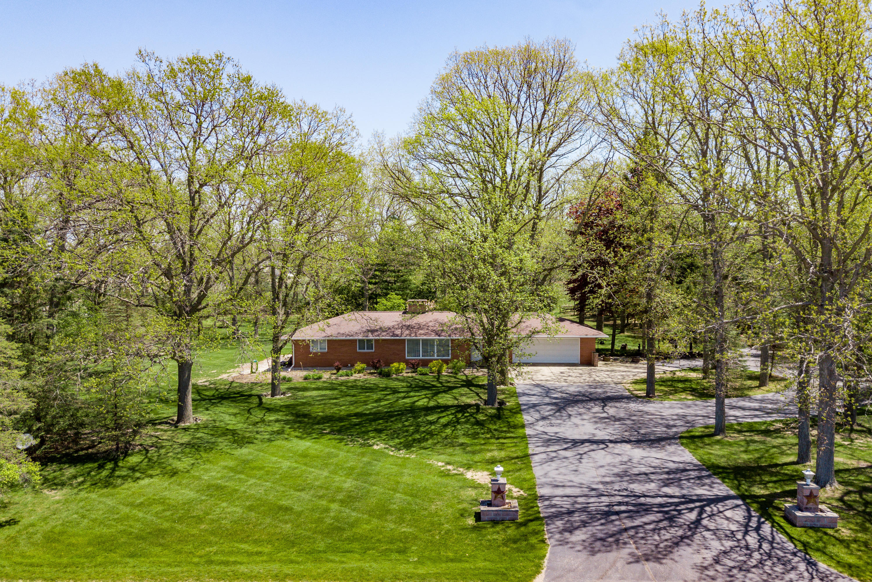 215 South Alger Road Ithaca, MI 48847 - Photo 1 of 56 215 S Alger Ithaca MI-90