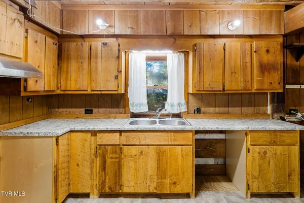 $224,900 | 400 Blant Road, Mountain City, TN 37683