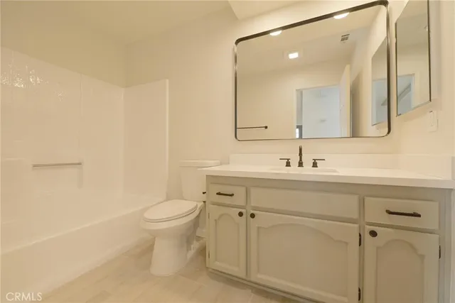 $389,000 | 11724 Jamacha Road, Apple Valley, CA 92308