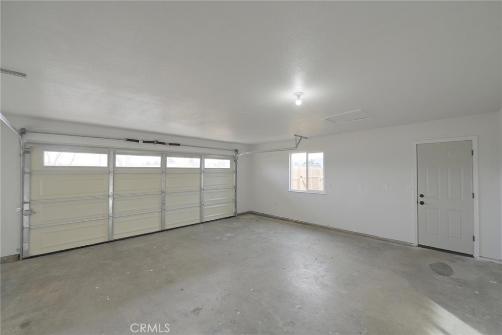 11724 Jamacha Road Apple Valley, CA 92308 - Photo 18 of 25 2-car garage