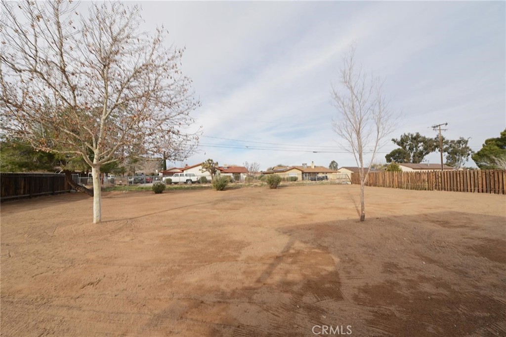 11724 Jamacha Road Apple Valley, CA 92308 - Photo 22 of 25 Fully fenced backyard.