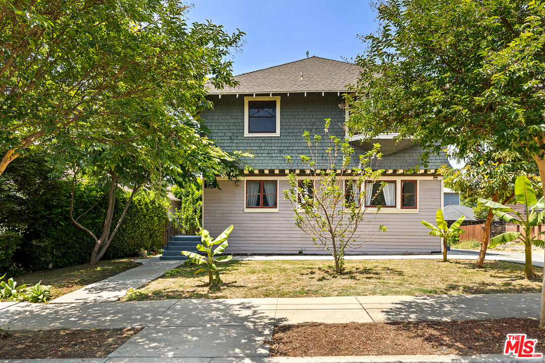 795 East Kensington Road Los Angeles, CA 90026 - Photo 1 of 21