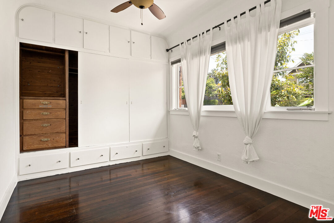 795 East Kensington Road Los Angeles, CA 90026 - Photo 12 of 21