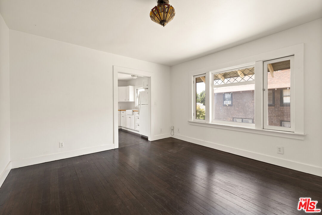 795 East Kensington Road Los Angeles, CA 90026 - Photo 14 of 21