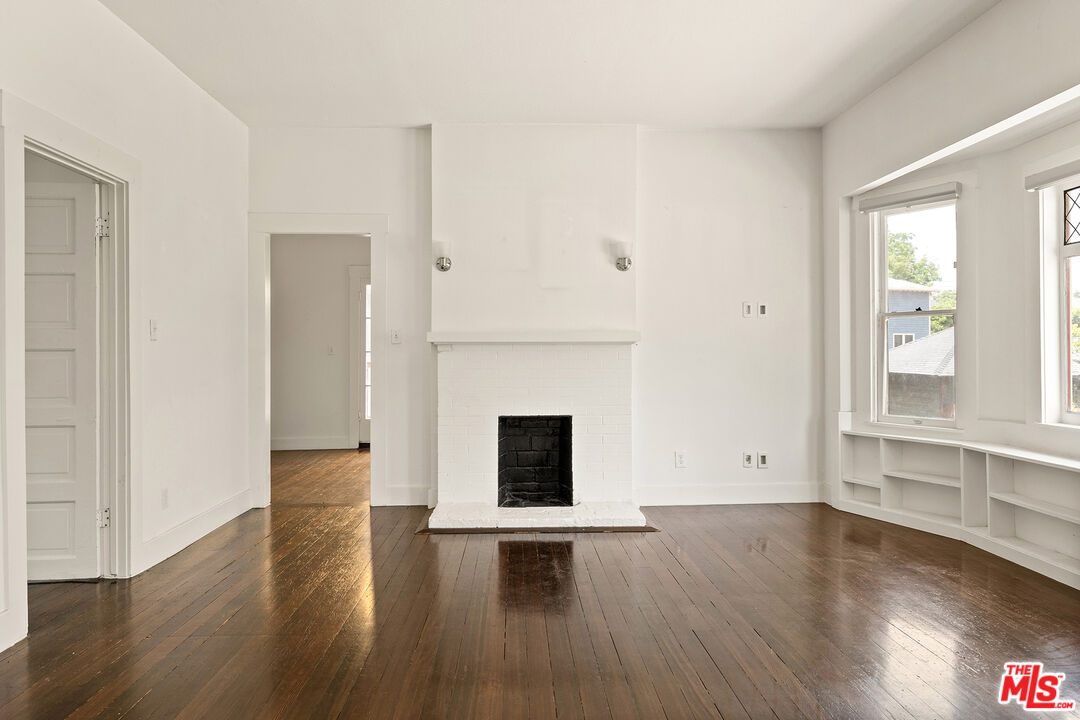 795 East Kensington Road Los Angeles, CA 90026 - Photo 4 of 21