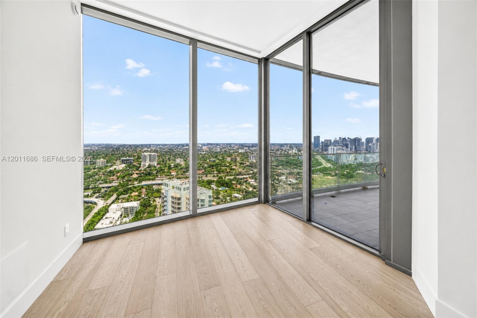 175 Southeast 25th Road, Unit 3303 Miami, FL 33129 - Photo 15 of 27
