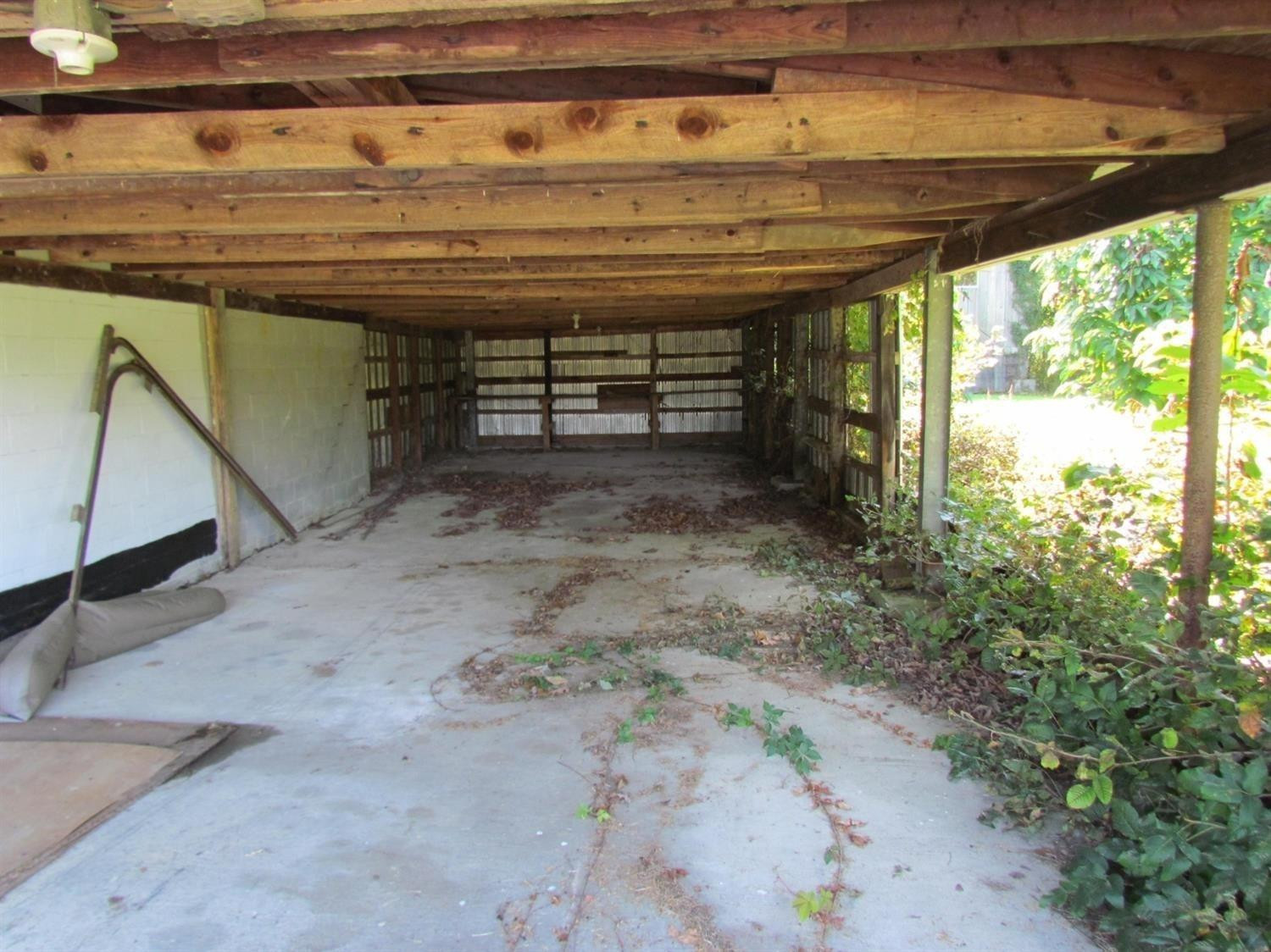 19 Jack Jones Road Corbin, KY 40701 - Photo 20 of 21 Attached 16'x 51' Carport