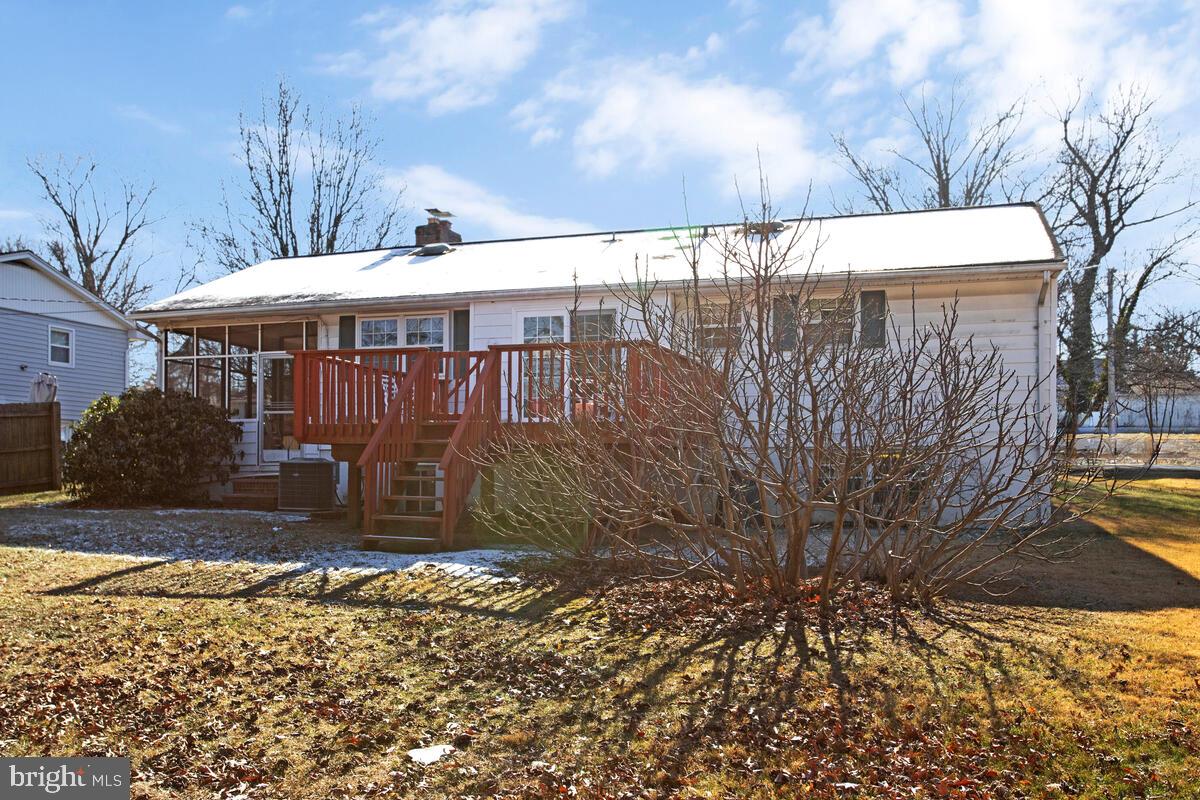 612 Fairmount Road Linthicum Heights, MD 21090 - Photo 36 of 46 a view of a outdoor space