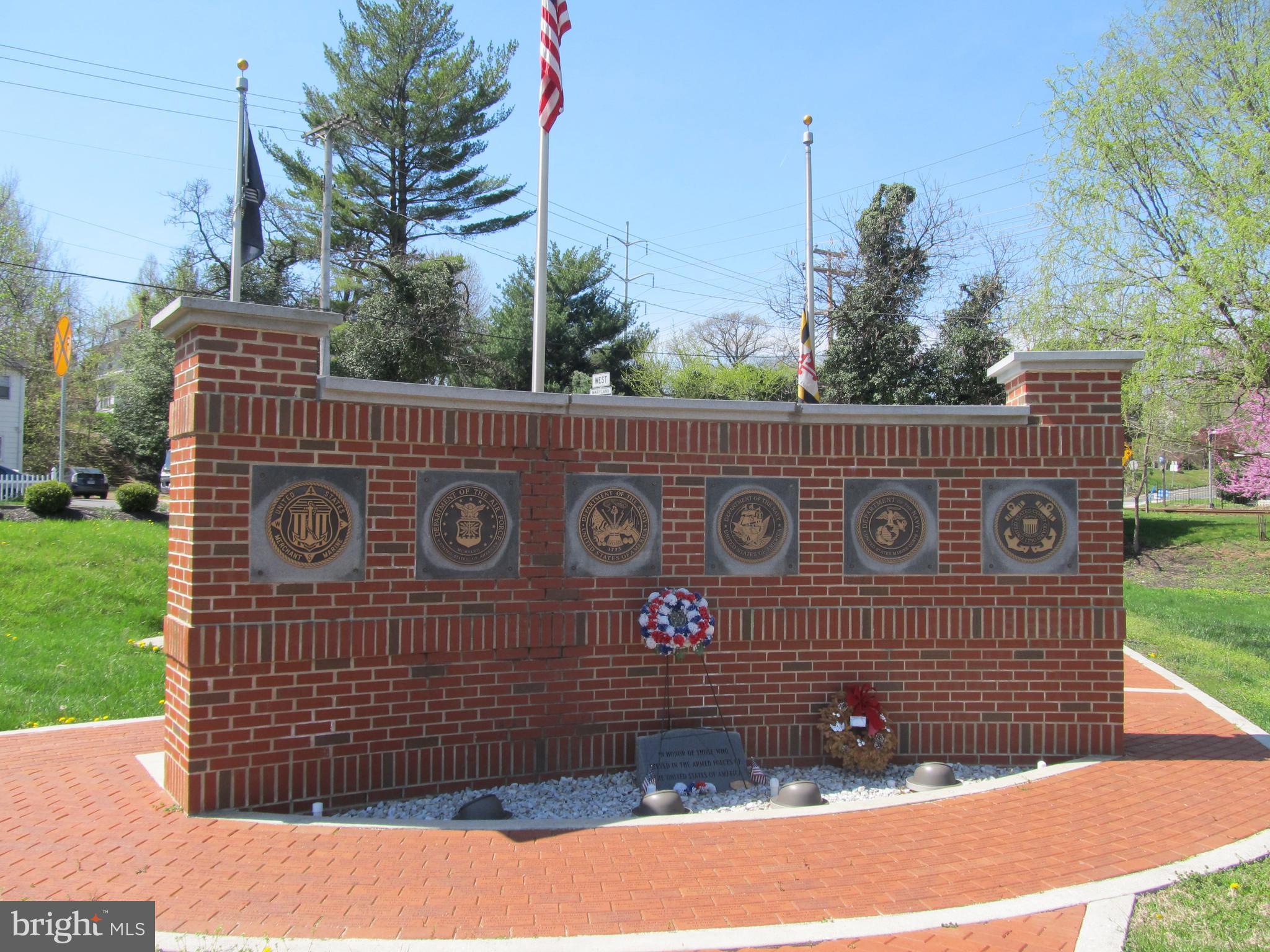 612 Fairmount Road Linthicum Heights, MD 21090 - Photo 44 of 46 a view of outdoor space with signage and sign board