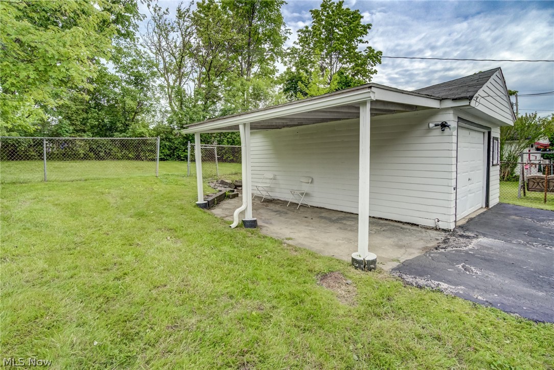 4383 Wyatt Road Cleveland, OH 44128 - Photo 27 of 33